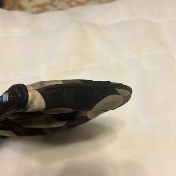 Coach wristlet eggplant color, white, khaki, green blue - Picture 8 of 11